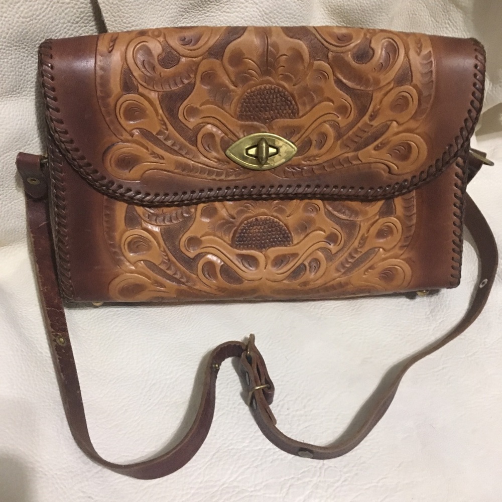 Vintage hand‎ tooled leather bag